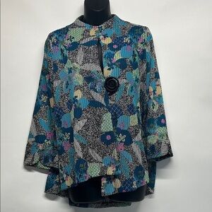Connie Multicolor Floral Blouse with Button Detail size medium mesh
